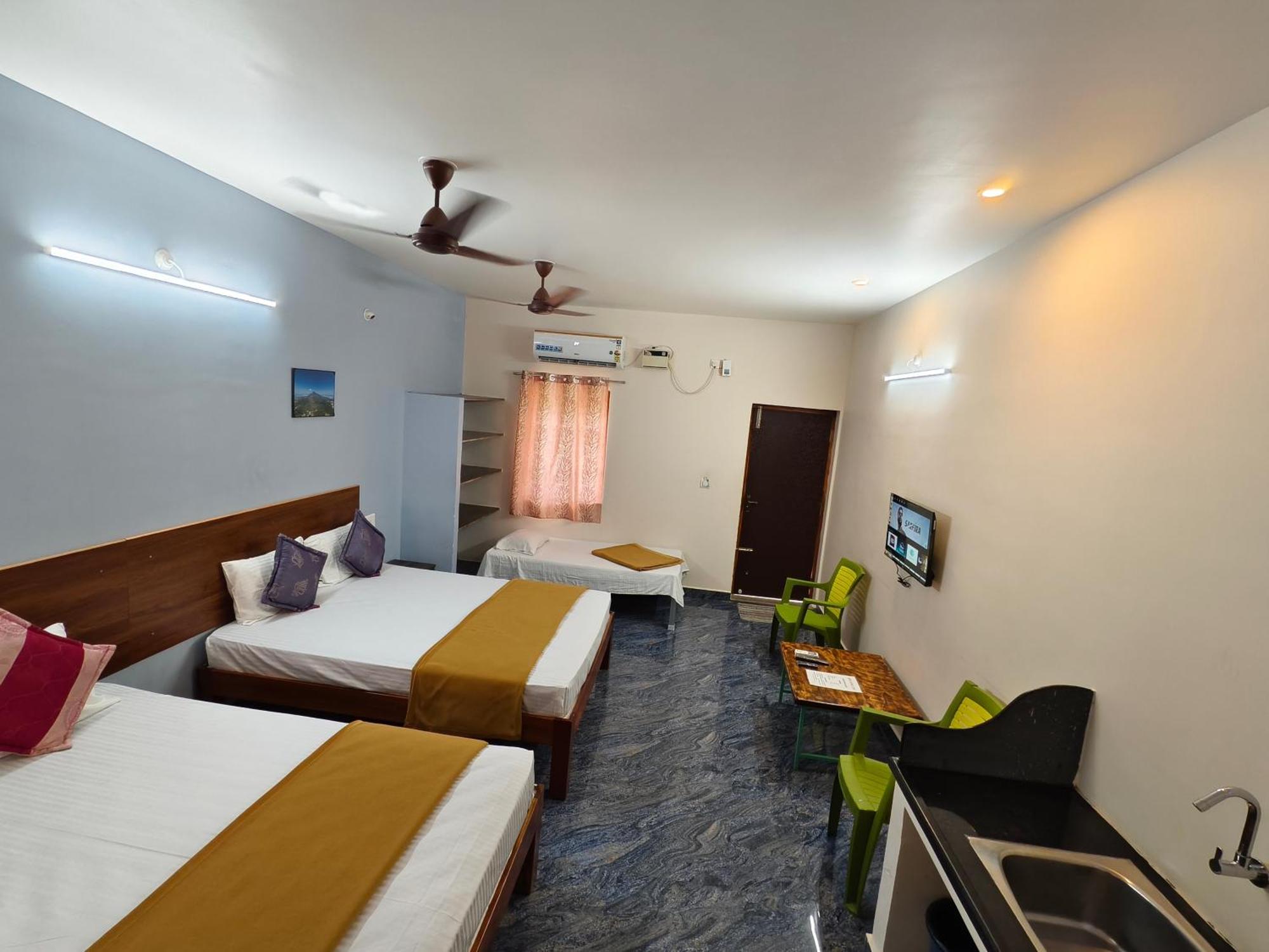 Rpm Home Stay Tiruvannāmalai Buitenkant foto